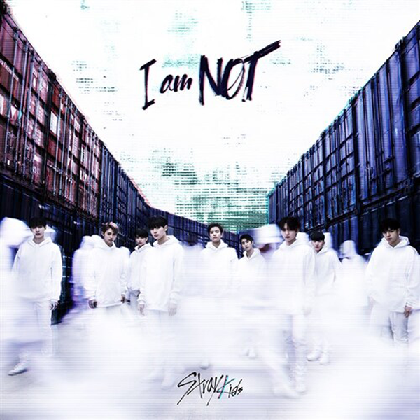 Stray Kids - 1st Mini Album [I AM NOT] RANDOM | (I AM / NOT Ver.)